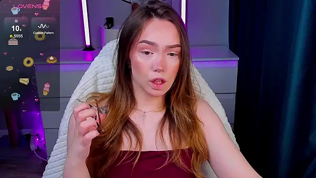 Snapshot of Evia_r0se chatting on 03.21.26 Evia r0se online show from 03.21.26