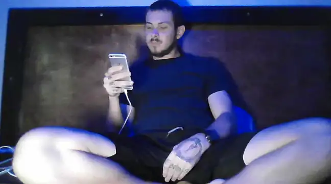 Snapshot of tempestballs chatting on 01.04.25 tempestballs online show from 01.04.25