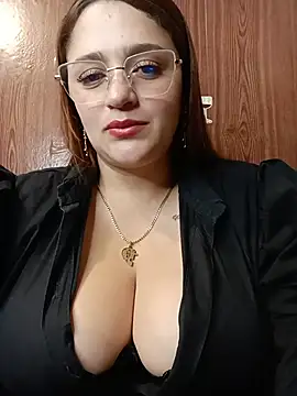 Snapshot of hanna-a chatting on 06.25.26 hanna-a online show from 06.25.26