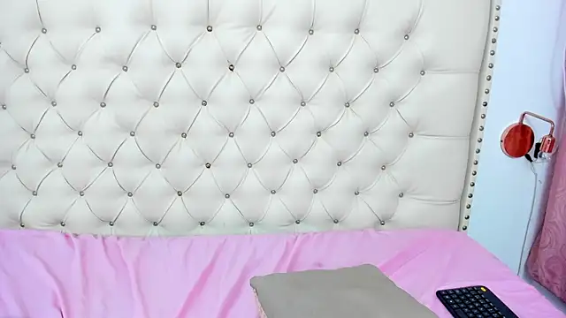 Kim Eli online show from 02.01.25