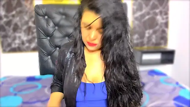 Snapshot of scarlett_w0lf chatting on 10.09.25 scarlett w0lf online show from 10.09.25
