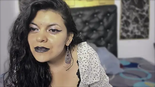 scarlett w0lf online show from 11.20.25