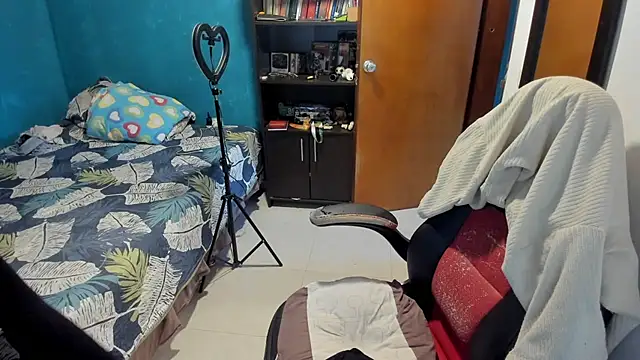 peanut tangerine online show from 09.08.25