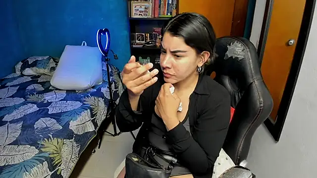 peanut tangerine online show from 10.15.25