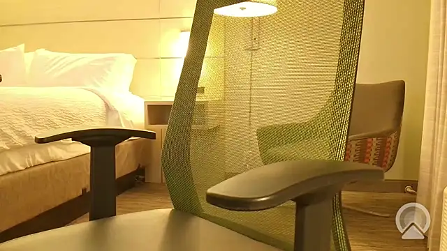 overaveragefreak4you online show from 09.14.25