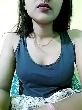 Snapshot of MISSQUEEN48 chatting on 03.05.25 MISSQUEEN48 online show from 03.05.25