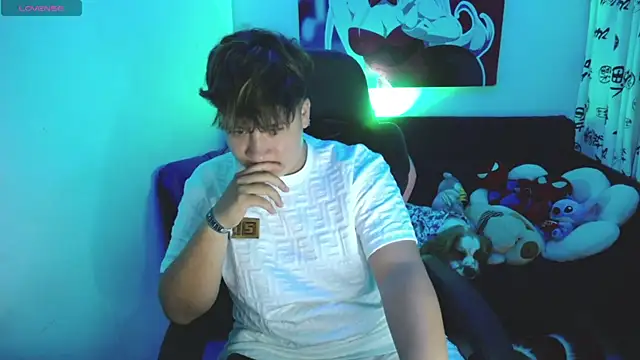 Snapshot of _AlexMorris chatting on 01.01.25 AlexMorris online show from 01.01.25