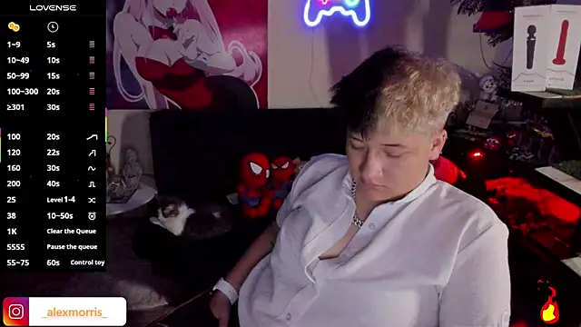 Snapshot of _AlexMorris chatting on 10.28.25 AlexMorris online show from 10.28.25