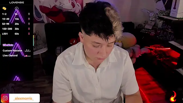 Snapshot of _AlexMorris chatting on 11.12.25 AlexMorris online show from 11.12.25