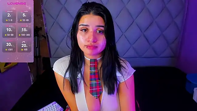 venusowen  online show from 10.03.25