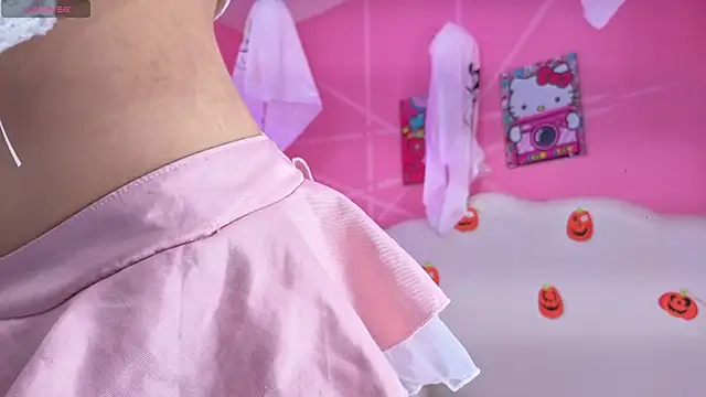 DaripQueen online show from 10.17.25