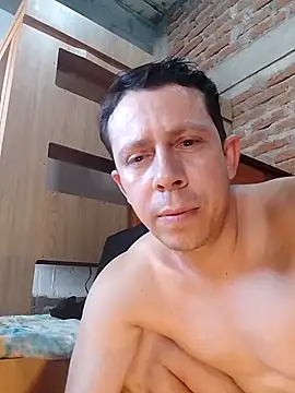 Snapshot of hoy_toyboy chatting on 01.04.25 hoy toyboy online show from 01.04.25