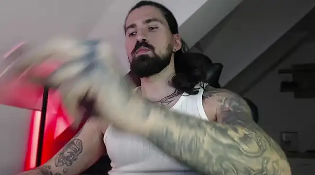 Snapshot of MateoHunk chatting on 01.05.25 MateoHunk online show from 01.05.25