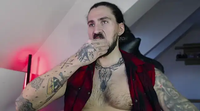 Snapshot of MateoHunk chatting on 01.06.25 MateoHunk online show from 01.06.25