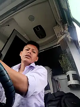 alexchir4 online show from 10.21.25