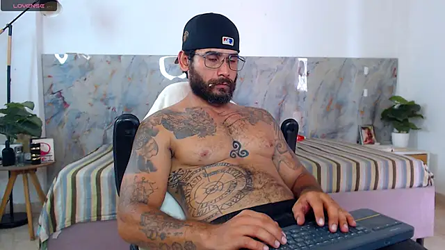 hanz col online show from 05.06.26