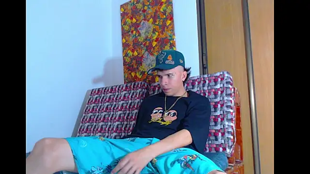 Snapshot of Keeny16 chatting on 12.15.24 Keeny16 online show from 12.15.24