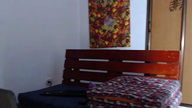 Snapshot of Keeny16 chatting on 01.11.25 Keeny16 online show from 01.11.25