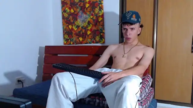 Snapshot of Keeny16 chatting on 01.16.25 Keeny16 online show from 01.16.25