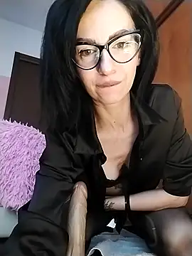 Snapshot of dahlia_82 chatting on 05.12.26 dahlia 82 online show from 05.12.26