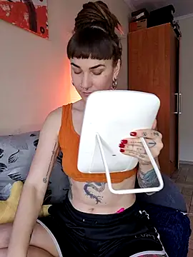 FoxRineHelen online show from 03.04.25