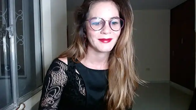 Snapshot of Hanny_24 chatting on 12.12.24 Hanny 24 online show from 12.12.24