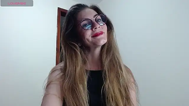 Snapshot of Hanny_24 chatting on 03.02.25 Hanny 24 online show from 03.02.25