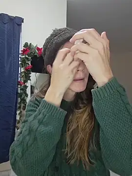 Snapshot of Hanny_24 chatting on 12.02.25 Hanny 24 online show from 12.02.25