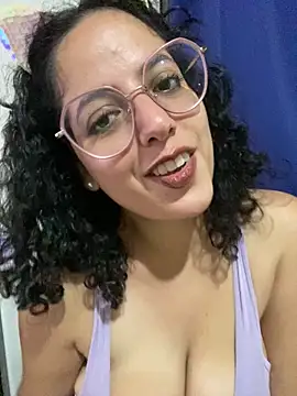 Snapshot of babyluna939 chatting on 03.21.25 babyluna939 online show from 03.21.25