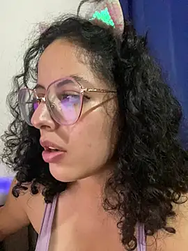 Snapshot of babyluna939 chatting on 03.21.25 babyluna939 online show from 03.21.25