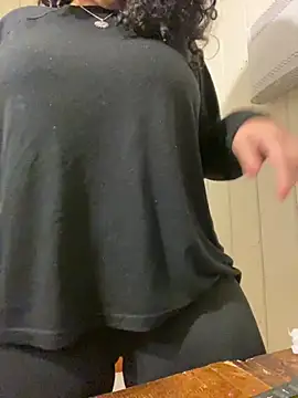 Snapshot of babyluna939 chatting on 10.05.25 babyluna939 online show from 10.05.25