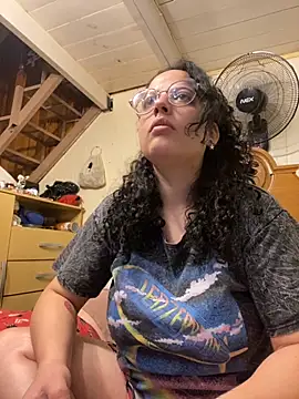 Snapshot of babyluna939 chatting on 10.10.25 babyluna939 online show from 10.10.25