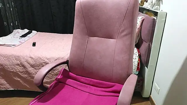 Snapshot of scarletteowens chatting on 02.10.25 scarletteowens online show from 02.10.25