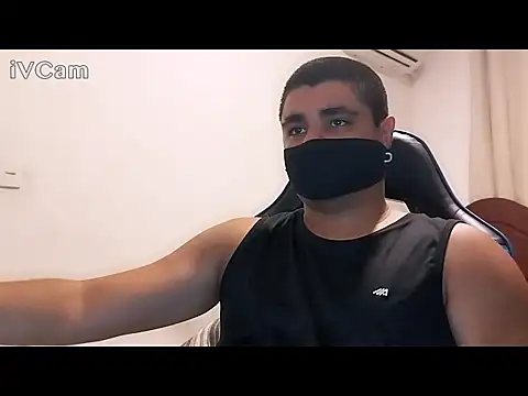 Snapshot of LeoPutaria chatting on 02.07.25 LeoPutaria online show from 02.07.25