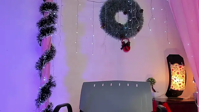 Snapshot of Monica_lopez chatting on 12.23.24 Monica lopez online show from 12.23.24