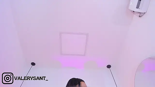 valerysantos  online show from 02.21.25