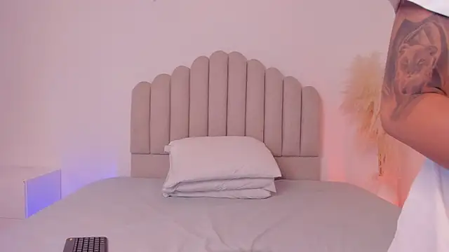 valerysantos  online show from 06.24.26