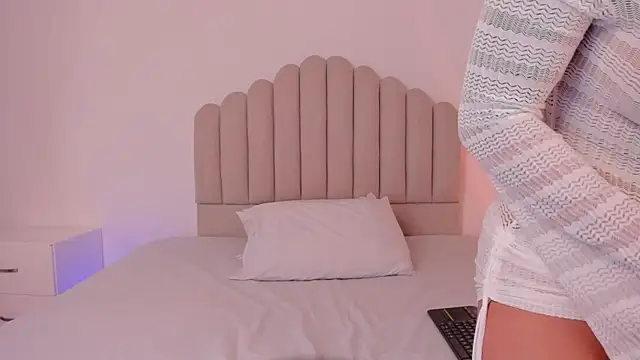 valerysantos  online show from 07.22.26