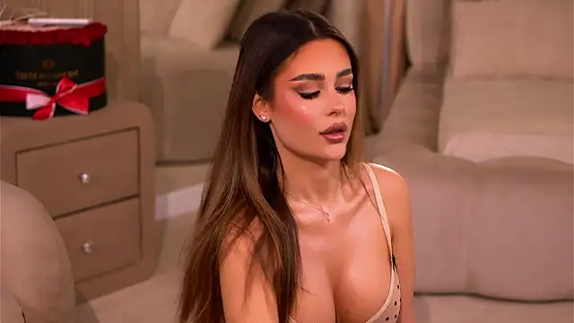 YasmineShaw online show from 02.18.26