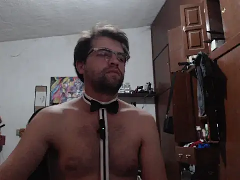 Snapshot of JhonyLove51 chatting on 03.05.25 JhonyLove51 online show from 03.05.25