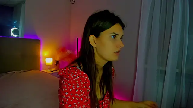 Laura Leee online show from 09.11.25