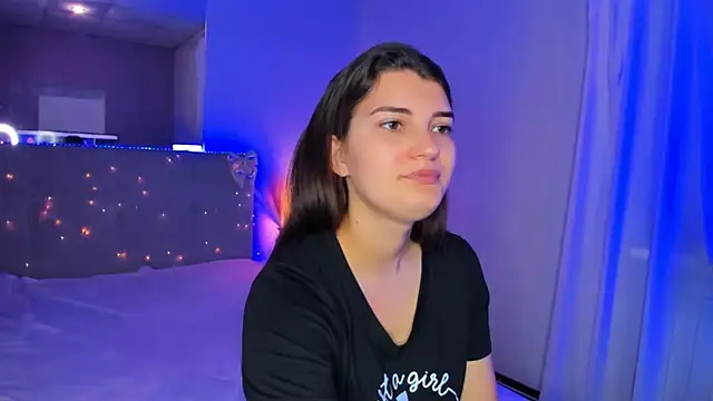 Laura Leee online show from 05.06.26