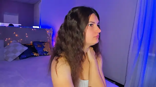 Laura Leee online show from 06.07.26