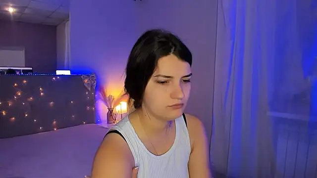 Laura Leee online show from 08.06.26