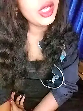 Snapshot of Miss-Siyaa chatting on 12.12.24 Miss-Siyaa online show from 12.12.24