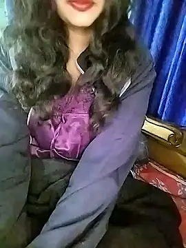 Snapshot of Miss-Siyaa chatting on 12.13.24 Miss-Siyaa online show from 12.13.24