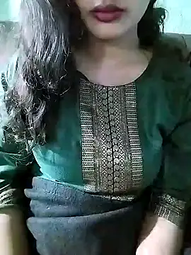 Snapshot of Miss-Siyaa chatting on 12.15.24 Miss-Siyaa online show from 12.15.24