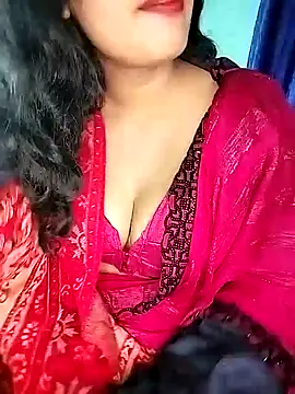 Snapshot of Miss-Siyaa chatting on 12.15.24 Miss-Siyaa online show from 12.15.24