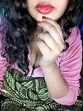 Snapshot of Miss-Siyaa chatting on 12.21.24 Miss-Siyaa online show from 12.21.24