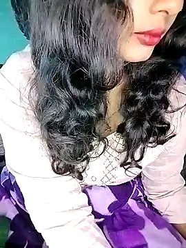 Snapshot of Miss-Siyaa chatting on 12.24.24 Miss-Siyaa online show from 12.24.24